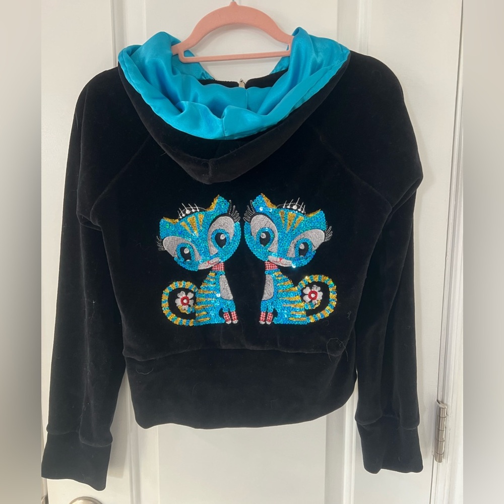 Cute kitty zip up hoodie size XS, like new.